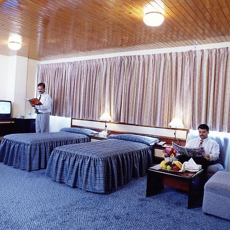 Atlas Hotel Манама Екстериор снимка