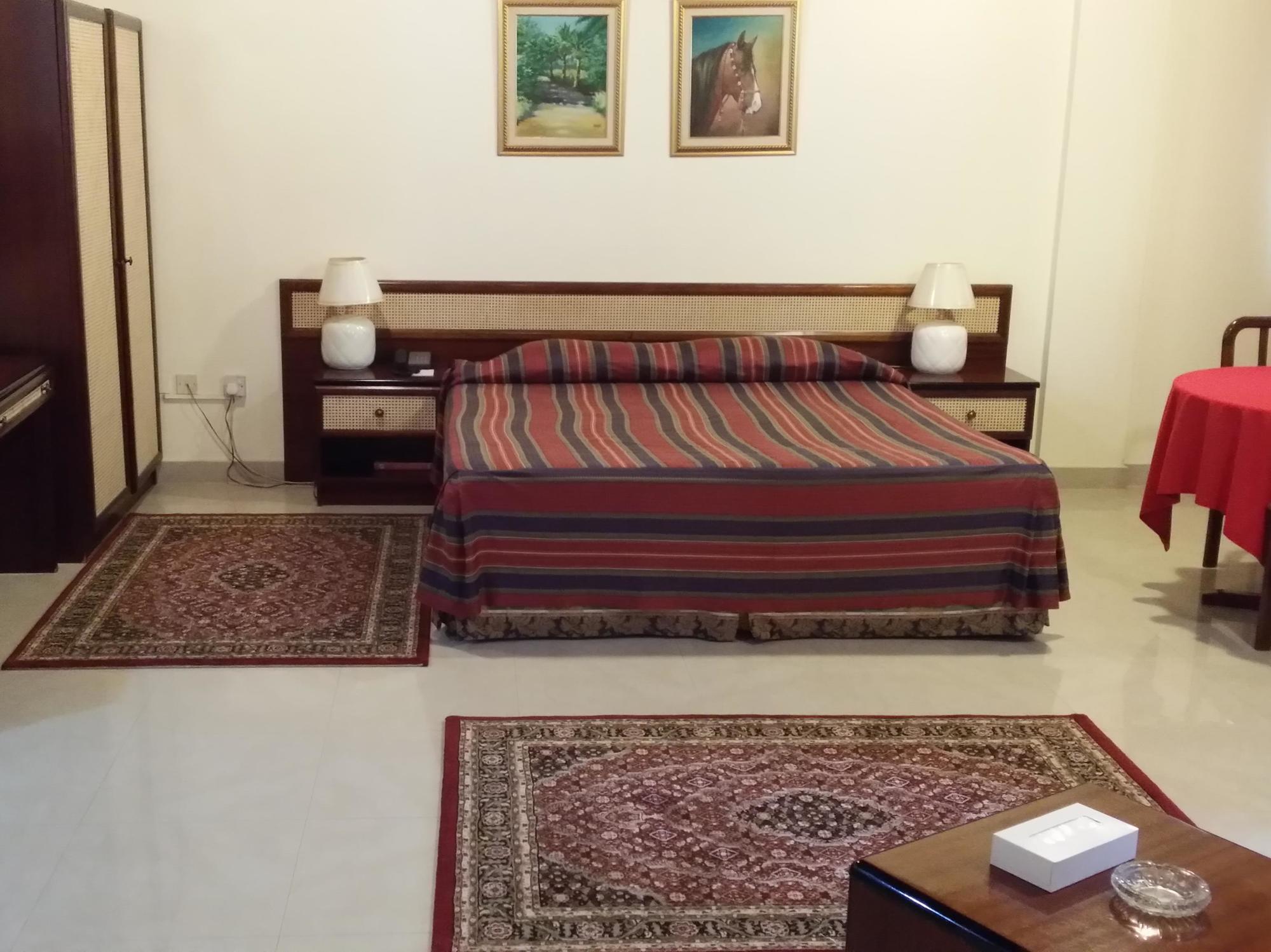 Atlas Hotel Манама Екстериор снимка